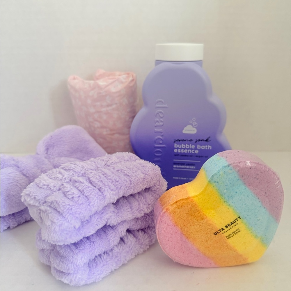 Ulta Beauty Heart Bath Set with Purple Accessories